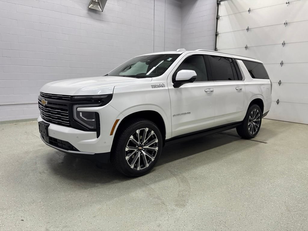 Used 2025 Chevrolet Suburban High Country AWD/4WD image 8