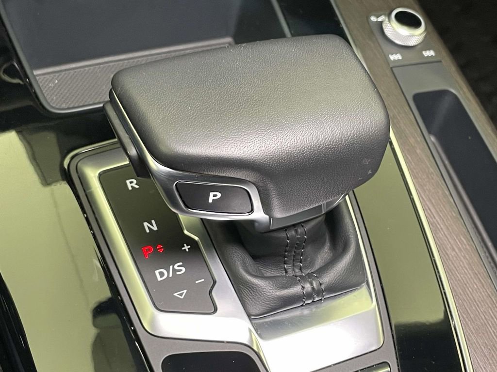 Used 2023 Audi Q5 2.0T Premium w/ Convenience Package image 33