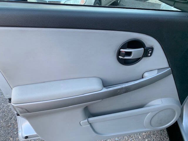 Used 2005 Chevrolet Equinox LT w/ Preferred Equipment Group AWD/4WD image 25