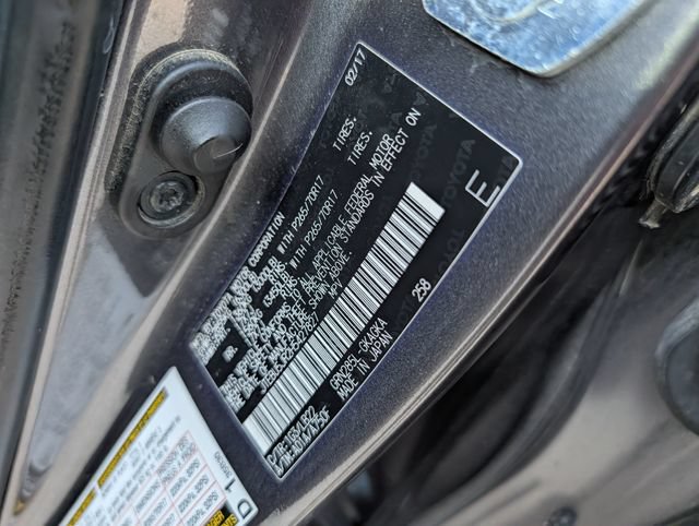 Used 2017 Toyota 4Runner SR5 Premium AWD/4WD image 35