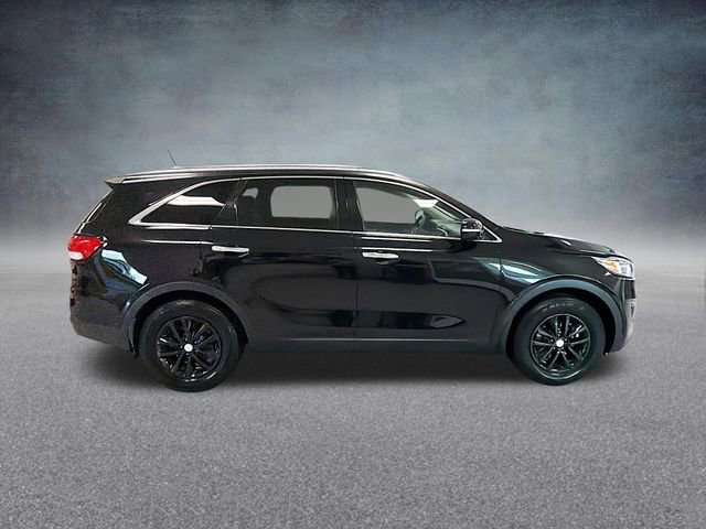 Used 2017 Kia Sorento LX image 6