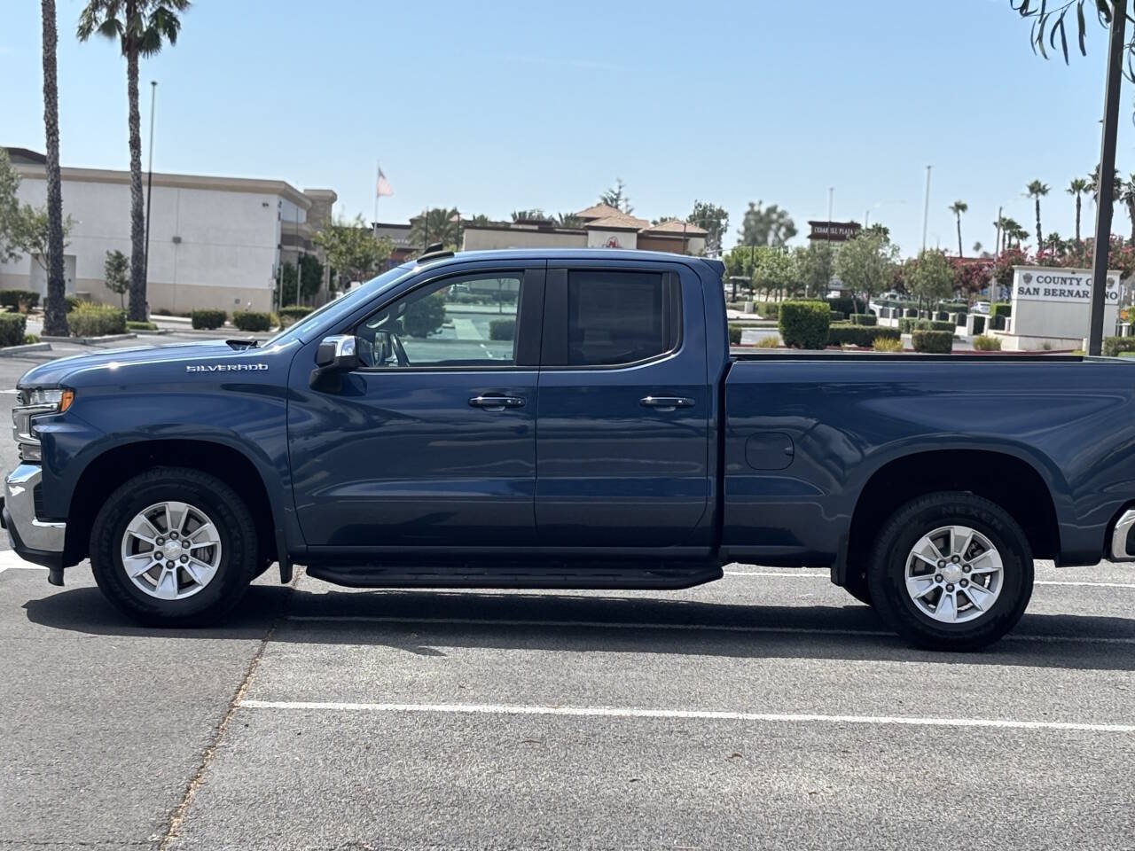 Used 2019 Chevrolet Silverado 1500 LT w/ All-Star Edition RWD image 4