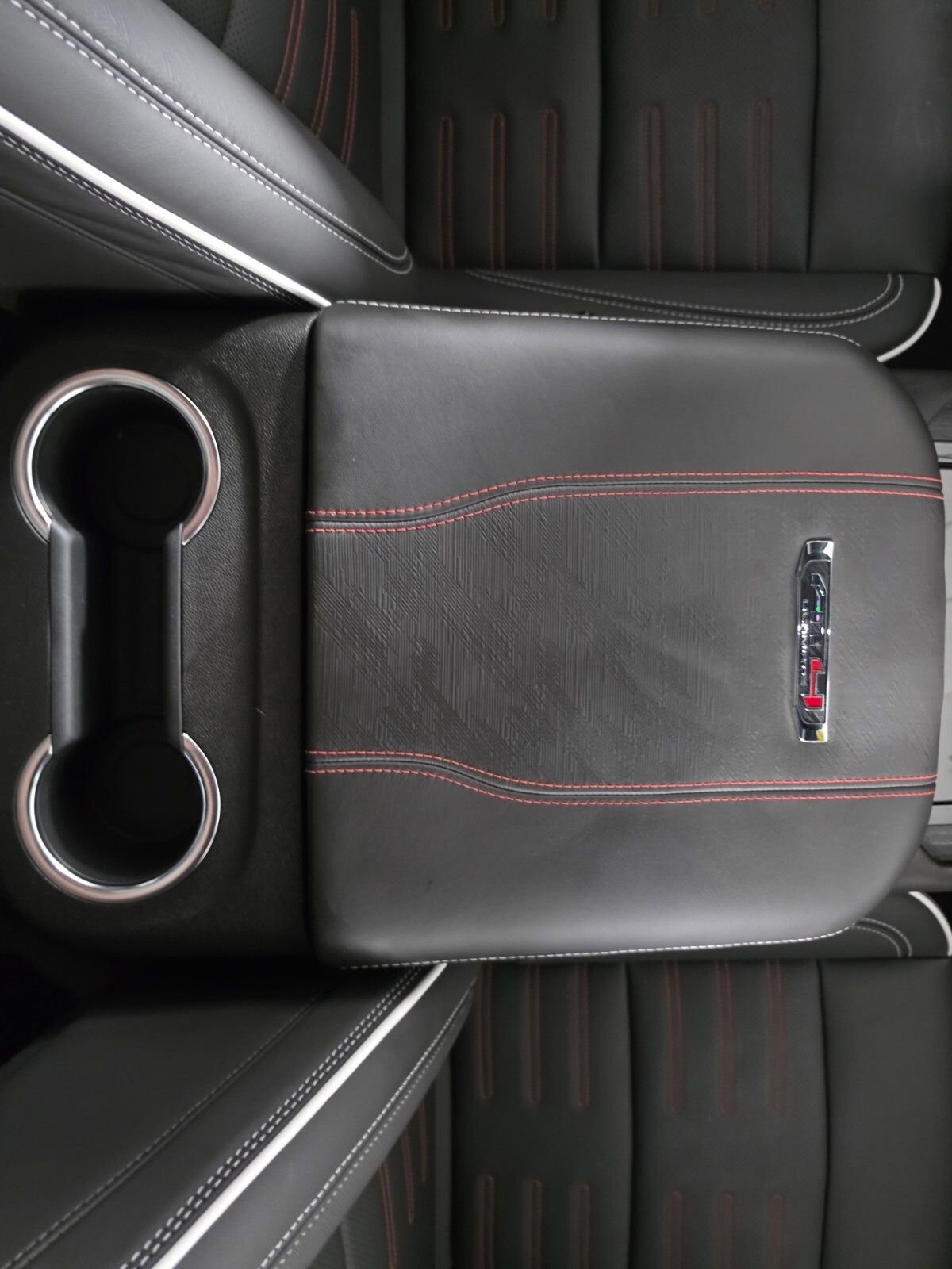 Used 2025 GMC Yukon AT4 Ultimate image 26