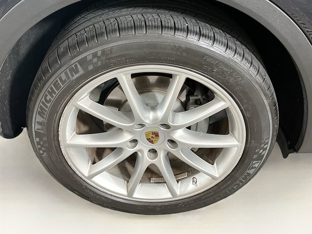 Used 2021 Porsche Cayenne S image 36