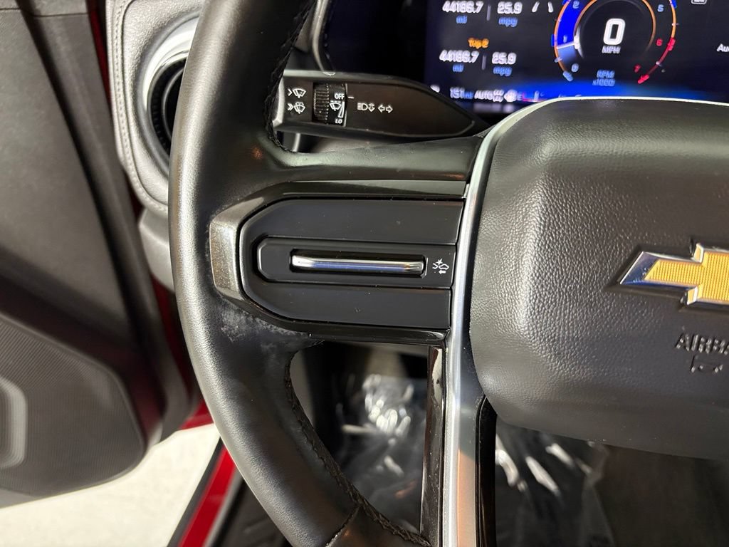 Used 2024 Chevrolet Colorado LT AWD/4WD image 19