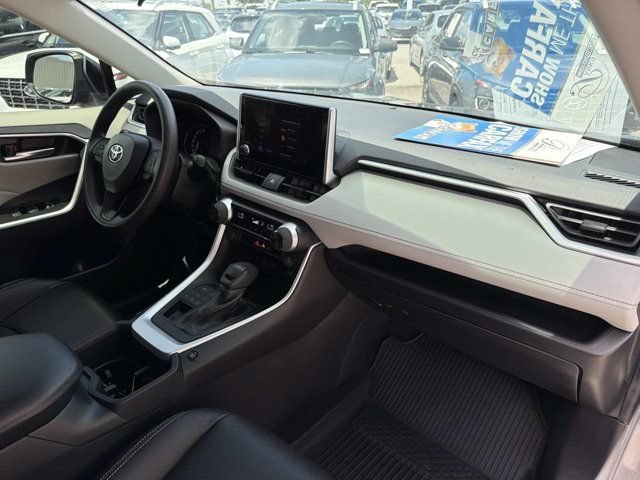 Used 2023 Toyota RAV4 XLE AWD/4WD image 18