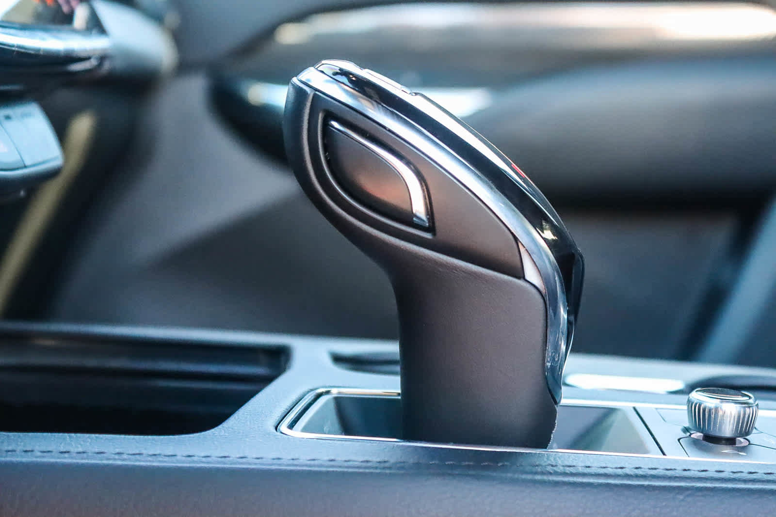 Used 2024 Cadillac XT4 Sport w/ Technology Package image 21