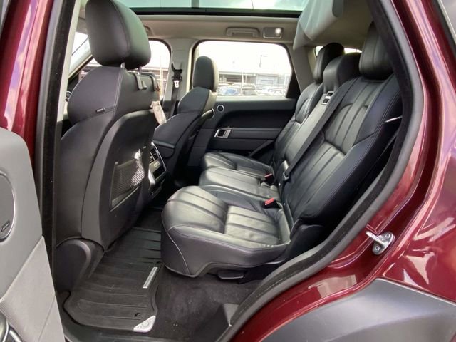 Used 2015 Land Rover Range Rover Sport SE image 8