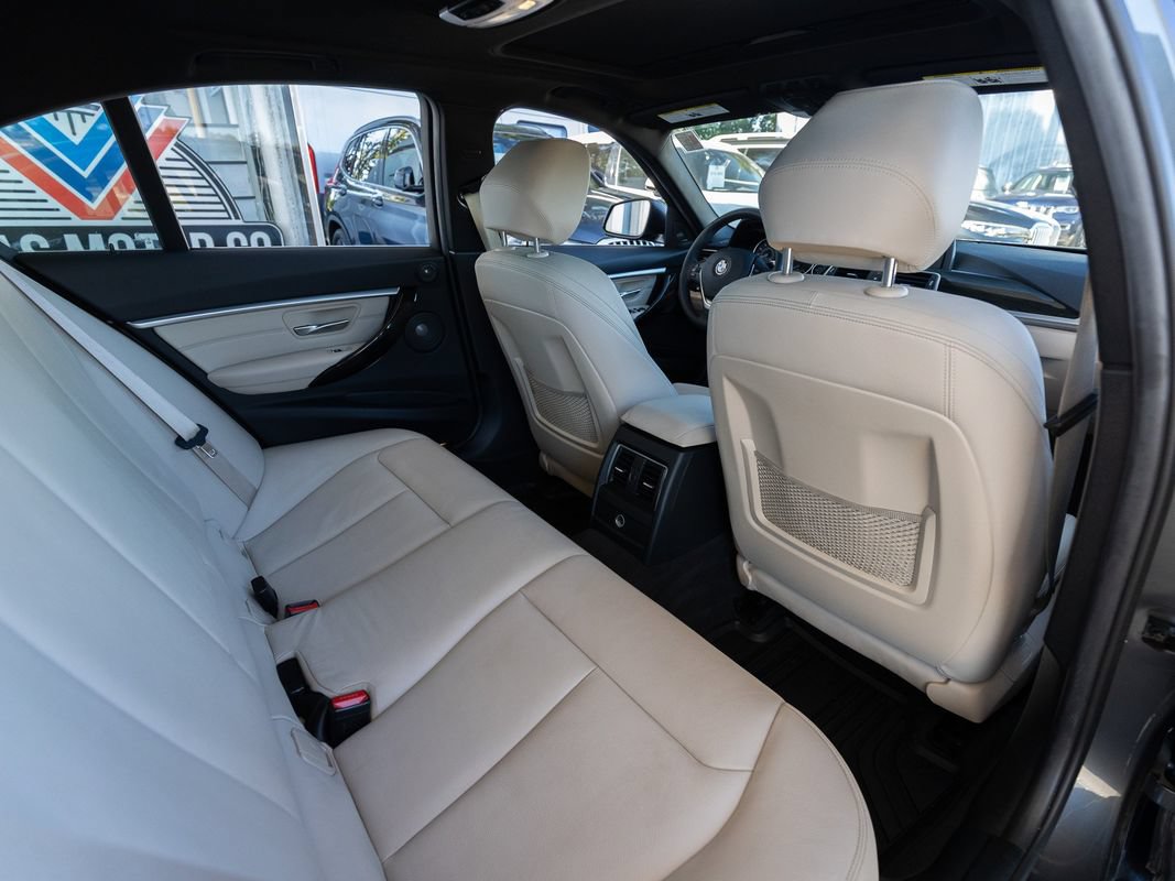 Used 2017 BMW 330i Sedan RWD image 26