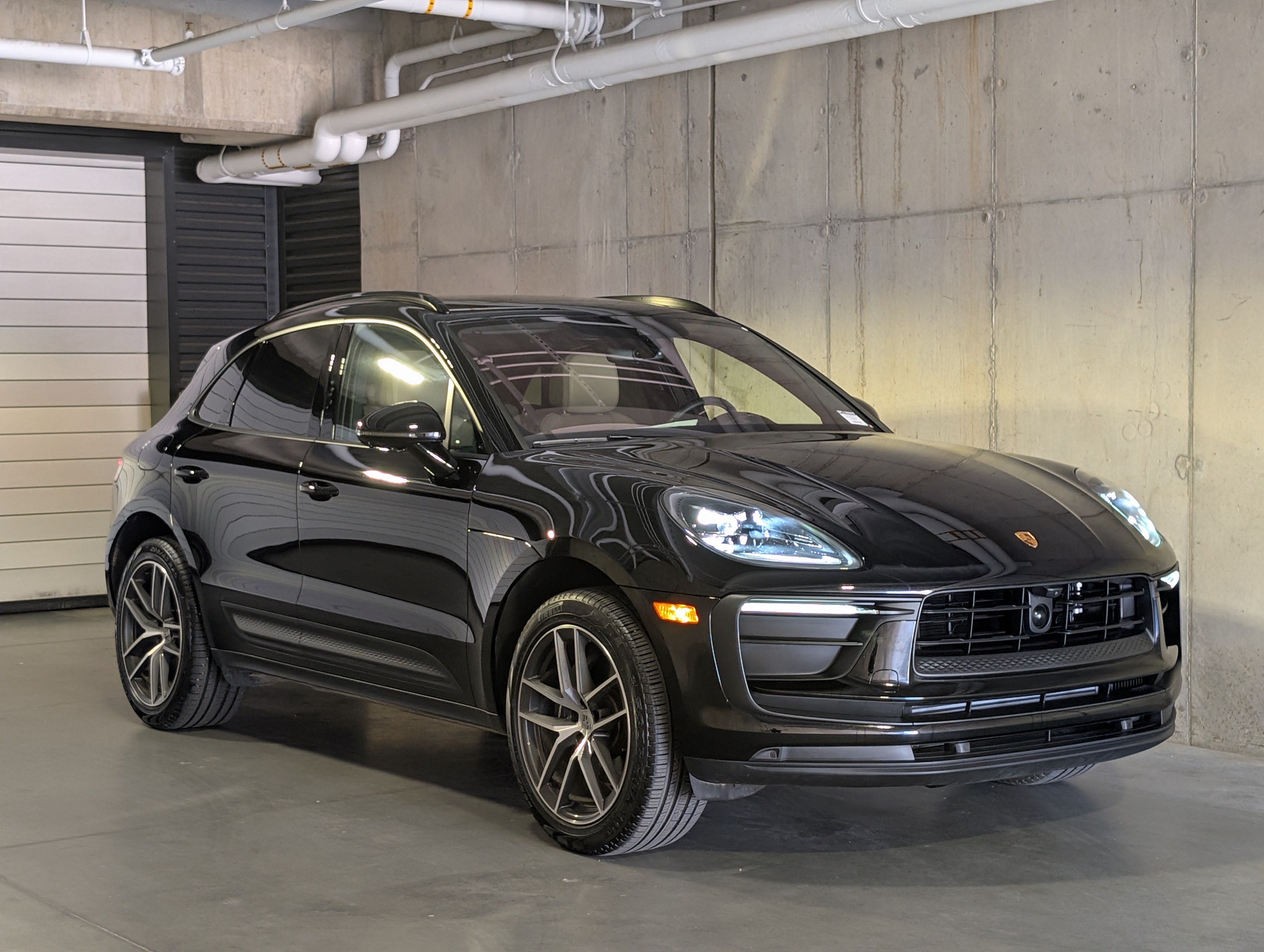 Certified 2026 Porsche Macan AWD/4WD image 11