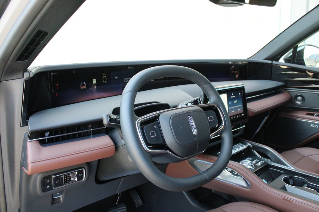 New 2026 Lincoln Nautilus Reserve AWD/4WD image 2