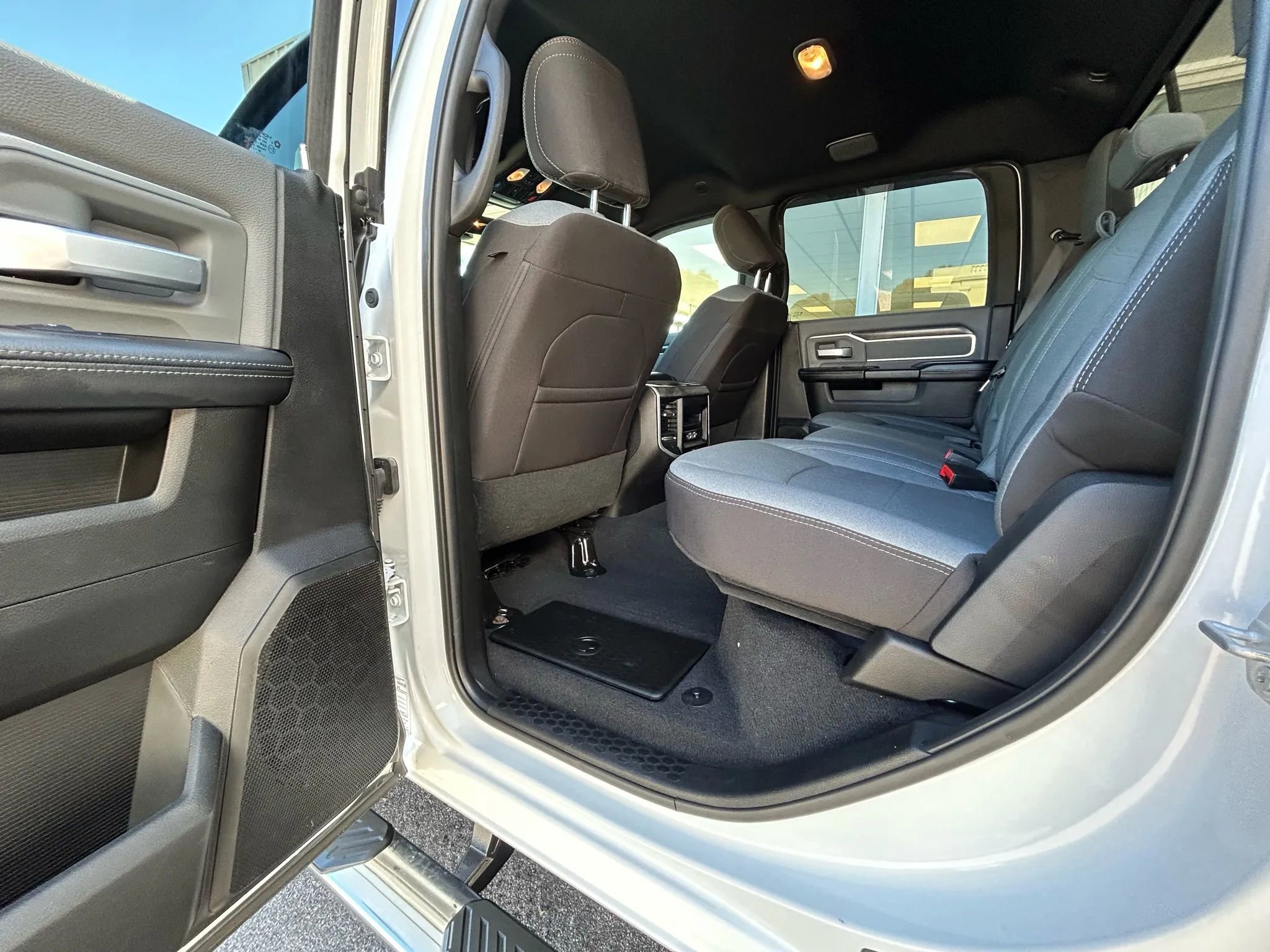Used 2022 RAM 3500 Big Horn w/ Level C Equiment Group image 14