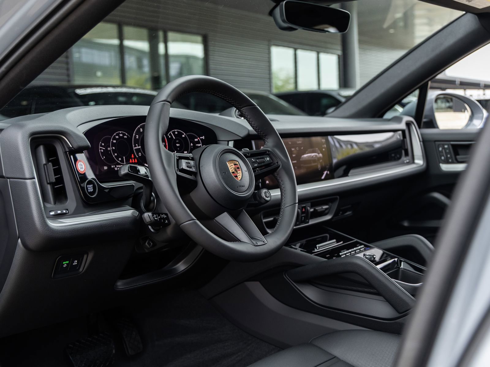 New 2026 Porsche Cayenne Coupe image 4