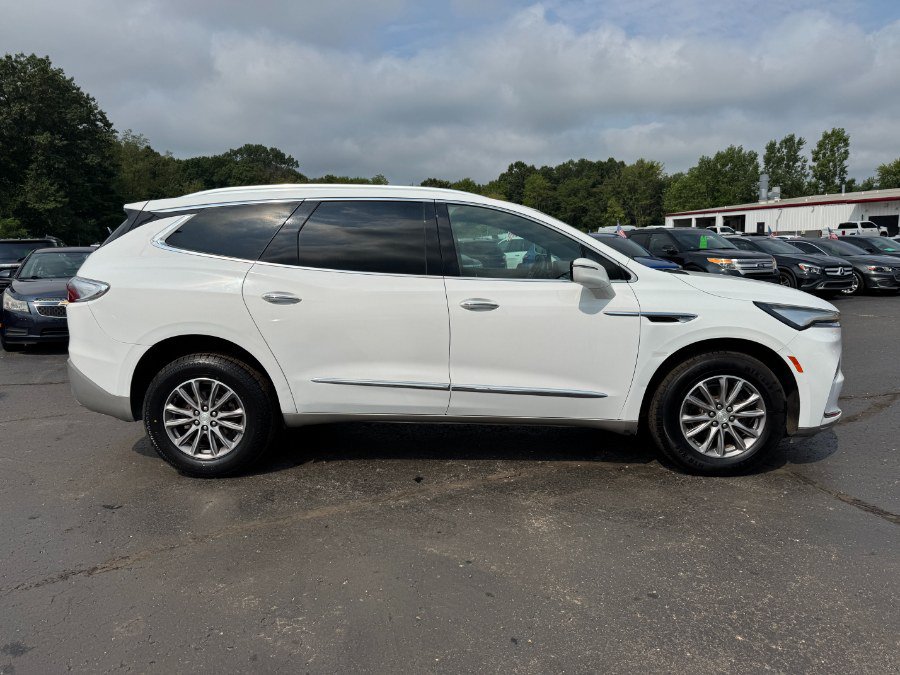 Used 2022 Buick Enclave Essence FWD image 6