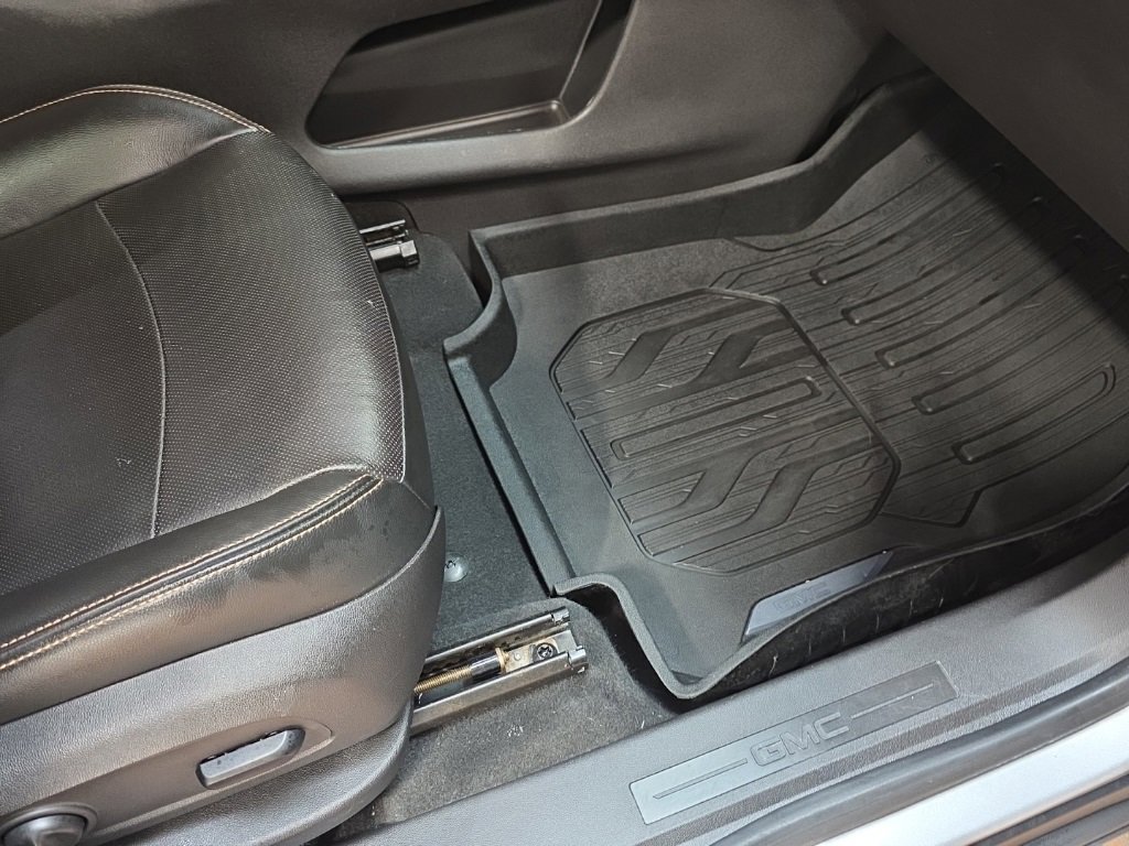 Used 2018 GMC Terrain SLT w/ Preferred Package image 11