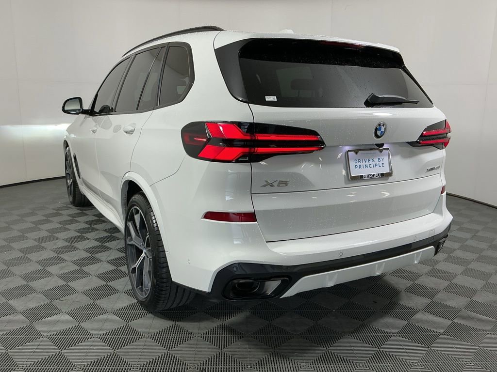 Certified 2024 BMW X5 xDrive40i w/ M Sport Package AWD/4WD image 7