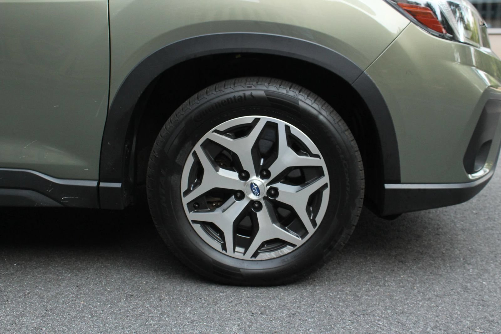 Used 2021 Subaru Forester Premium AWD/4WD image 4