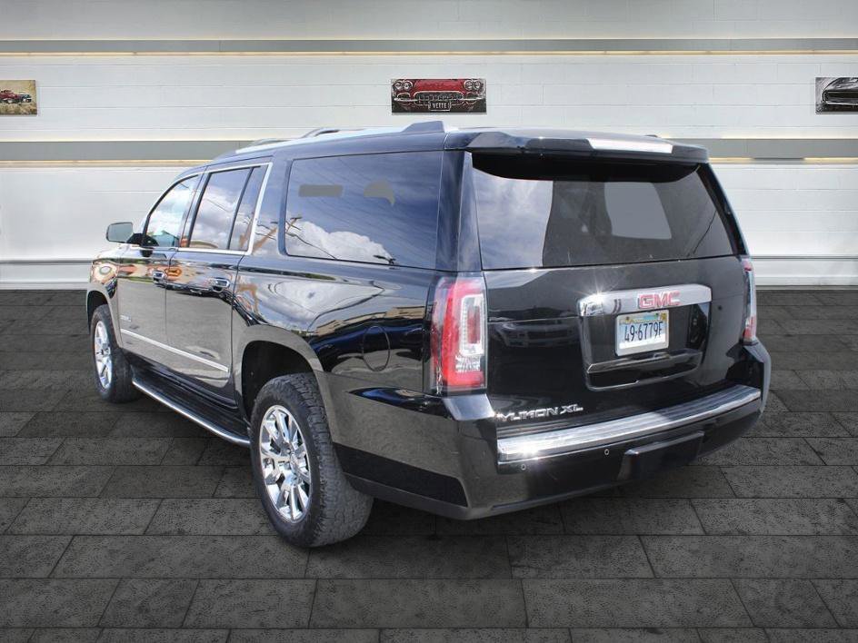 Used 2016 GMC Yukon XL Denali image 5