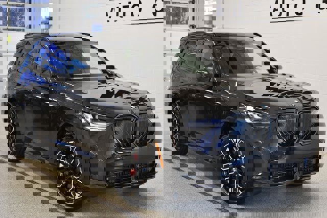 New 2025 BMW X3 xDrive30i w/ M Sport Package