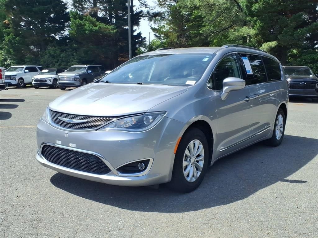 Used 2018 Chrysler Pacifica Touring-L FWD image 34