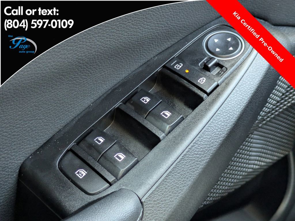 Used 2025 Kia Seltos EX w/ EX Sunroof Package image 25