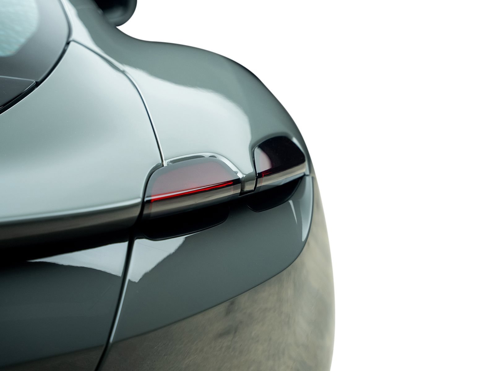 Used 2022 Ferrari Roma RWD image 14