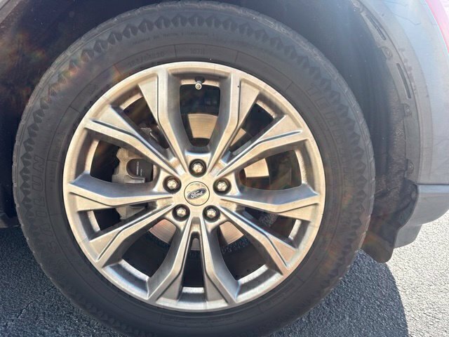 Used 2020 Ford Explorer XLT w/ Equipment Group 202A RWD image 4