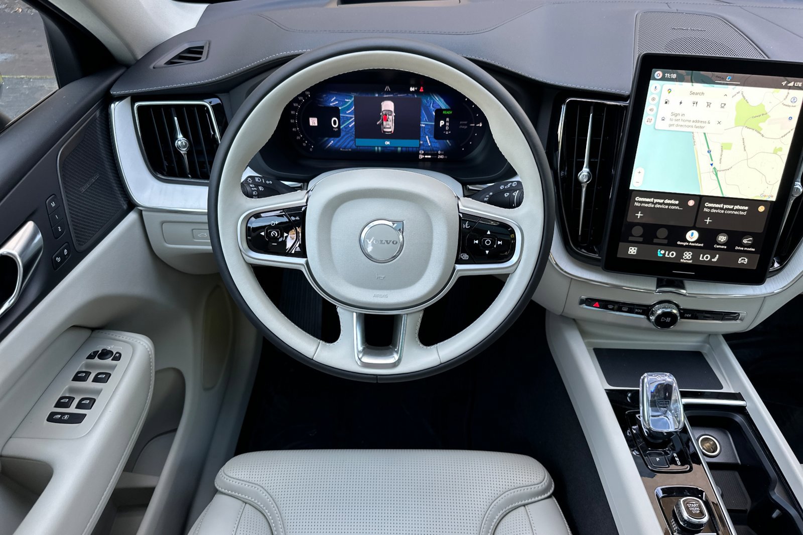 New 2026 Volvo XC60 T8 Ultra w/ Climate Package AWD/4WD image 12