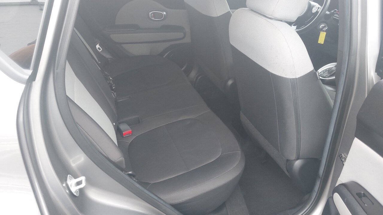 Used 2015 Kia Soul FWD image 8