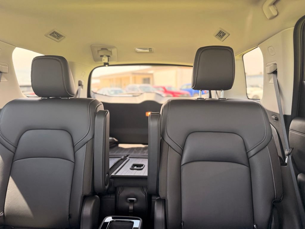 Certified 2025 Nissan Pathfinder SL w/ SL Premium Package FWD image 10
