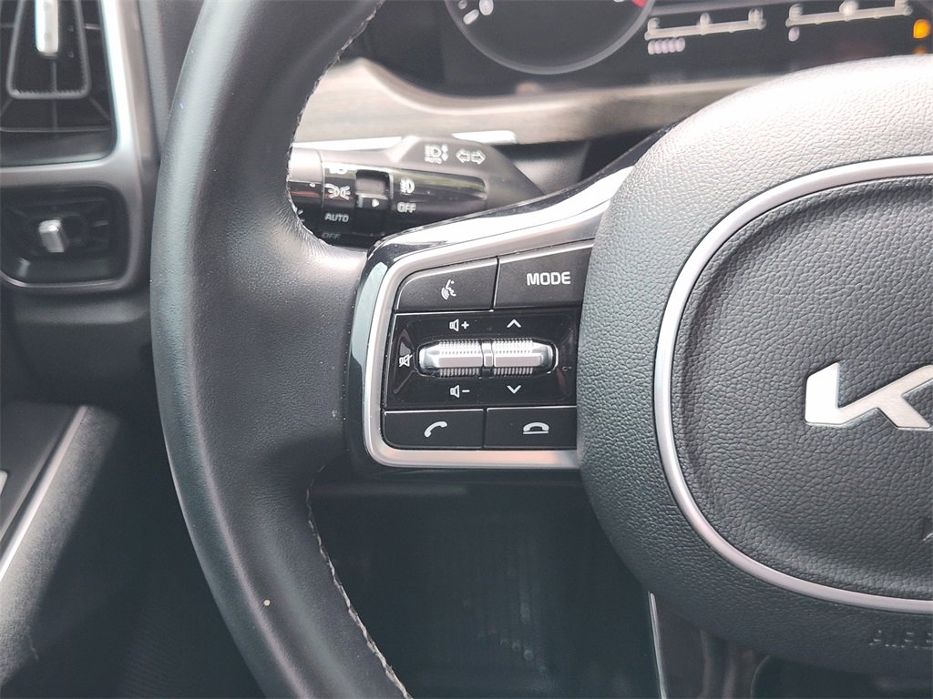 Used 2023 Kia Sorento EX w/ Panoramic Sunroof Package image 26