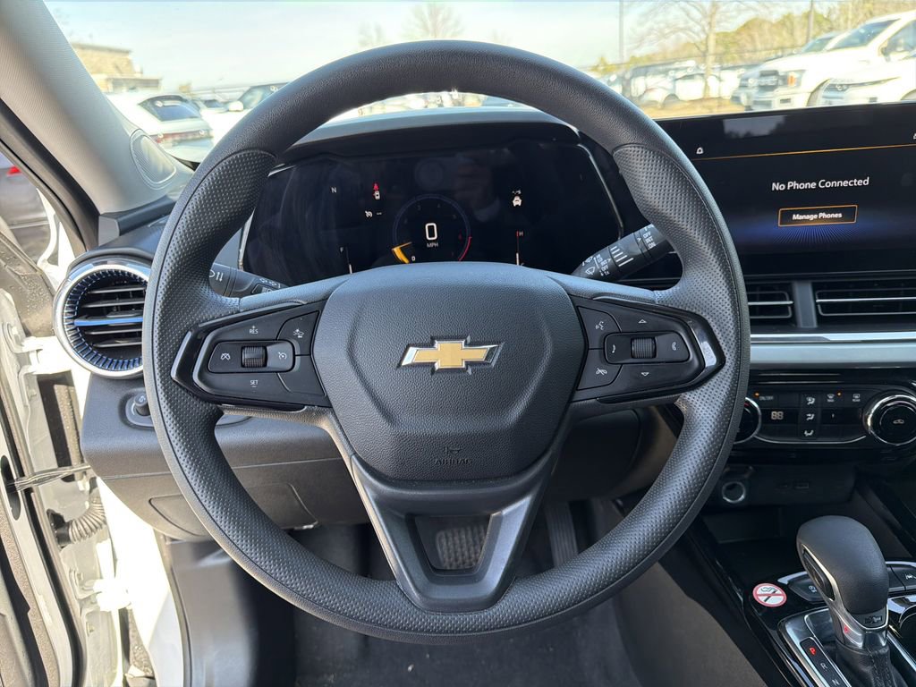 Used 2025 Chevrolet Trax LT image 25