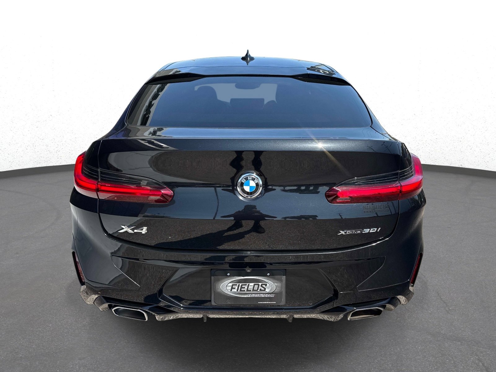 Used 2023 BMW X4 xDrive30i w/ M Sport Package image 4