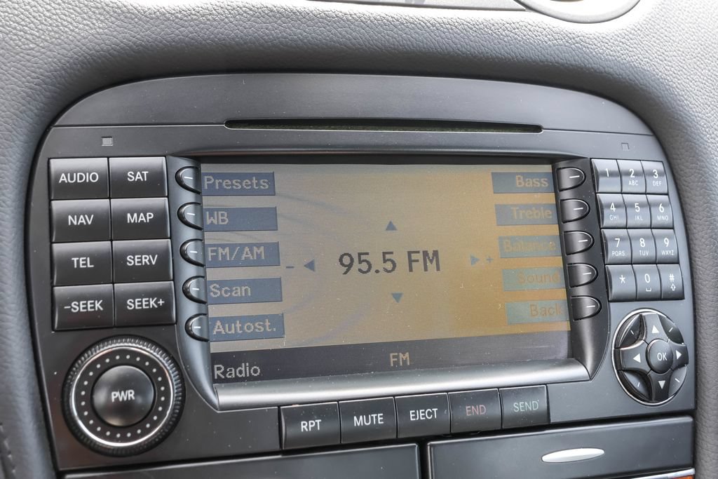 Used 2007 Mercedes-Benz SL 550 image 23