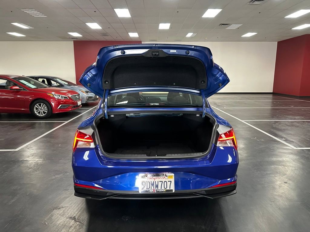Used 2023 Hyundai Elantra Blue image 27
