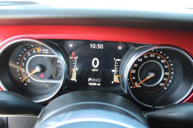 Used 2023 Jeep Gladiator Rubicon w/ Trailer Tow Package AWD/4WD image 23
