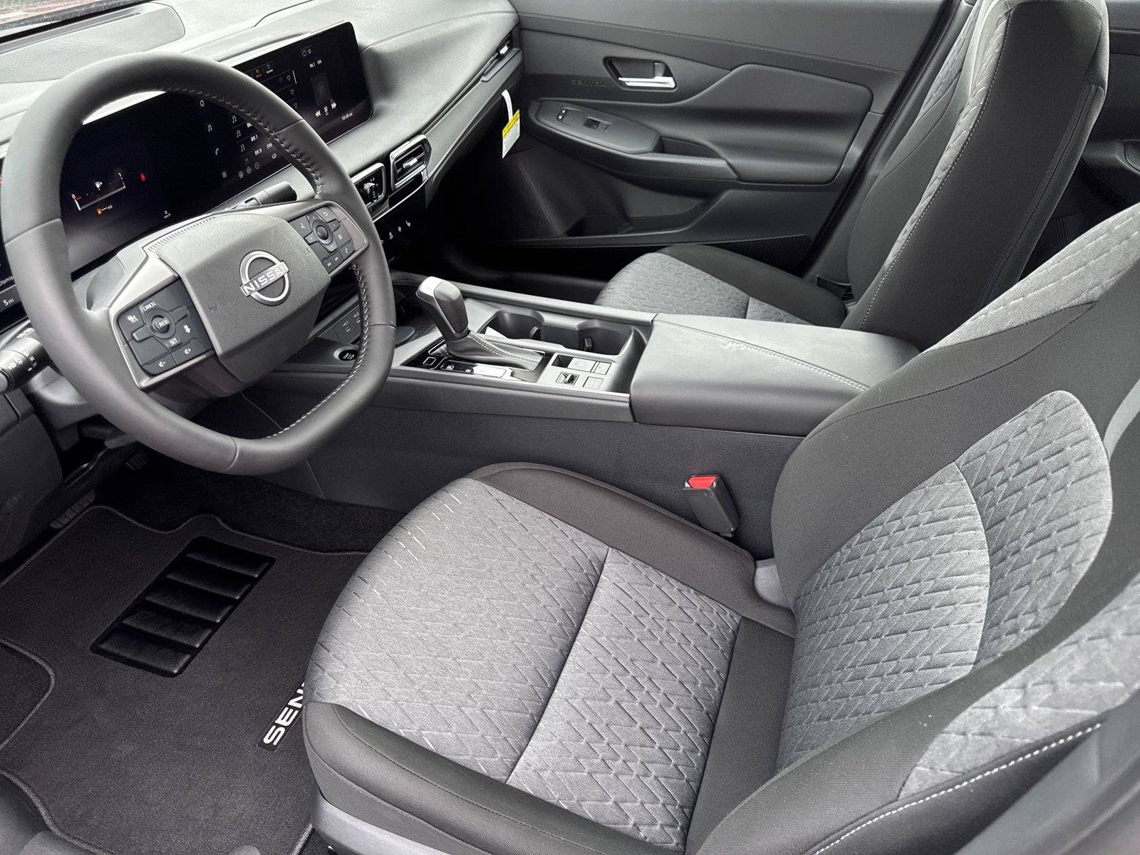New 2027 Nissan Sentra SV w/ SV Convenience Package FWD image 9