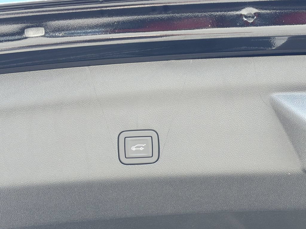 New 2026 GMC Yukon Denali w/ LPO, Floor Liner Package RWD image 20