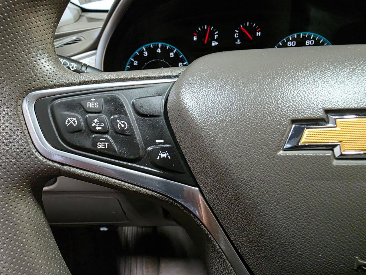Used 2022 Chevrolet Malibu LT FWD image 28