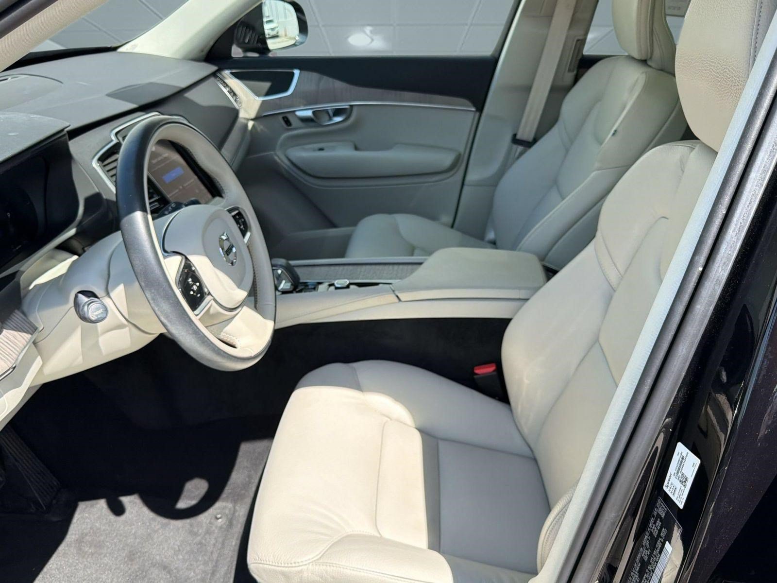 Used 2024 Volvo XC90 T8 Plus w/ Protection Package Premier AWD/4WD image 5