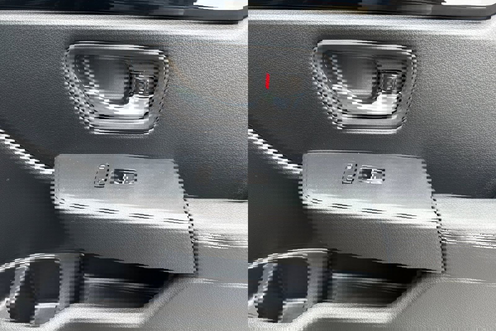 New 2025 Honda Pilot Touring image 21