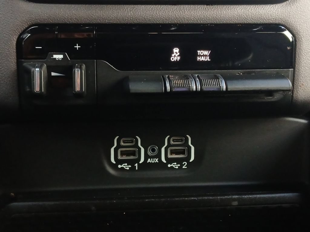 Used 2022 RAM 1500 Lone Star AWD/4WD image 10