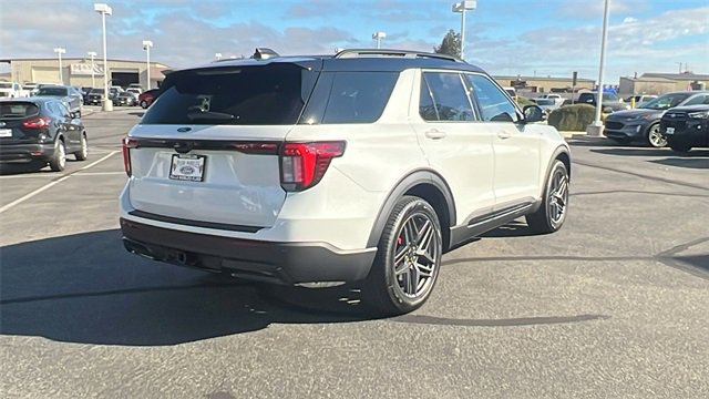 New 2025 Ford Explorer ST-Line w/ Premium Package image 3