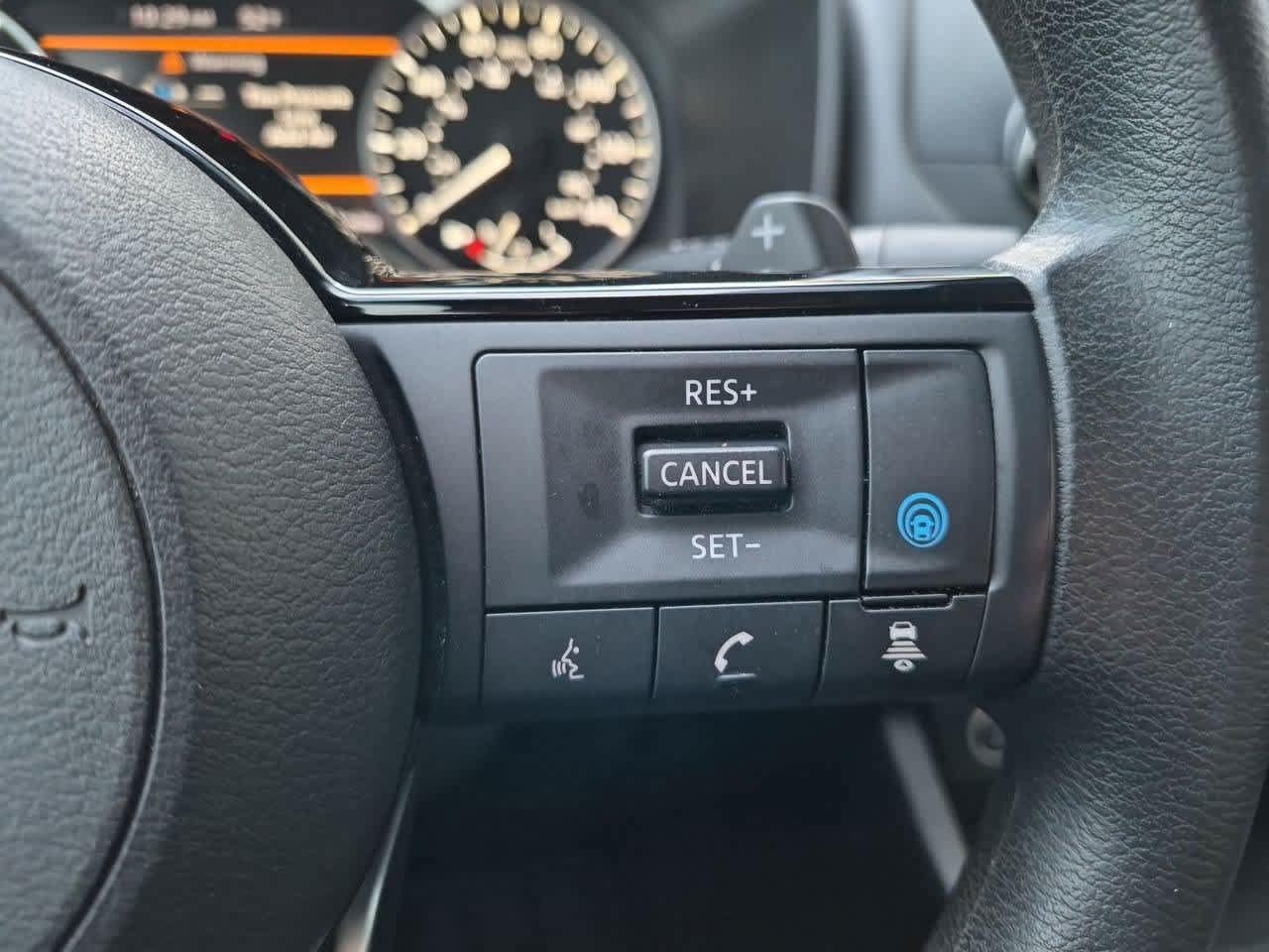 Used 2022 Nissan Rogue SV FWD image 24