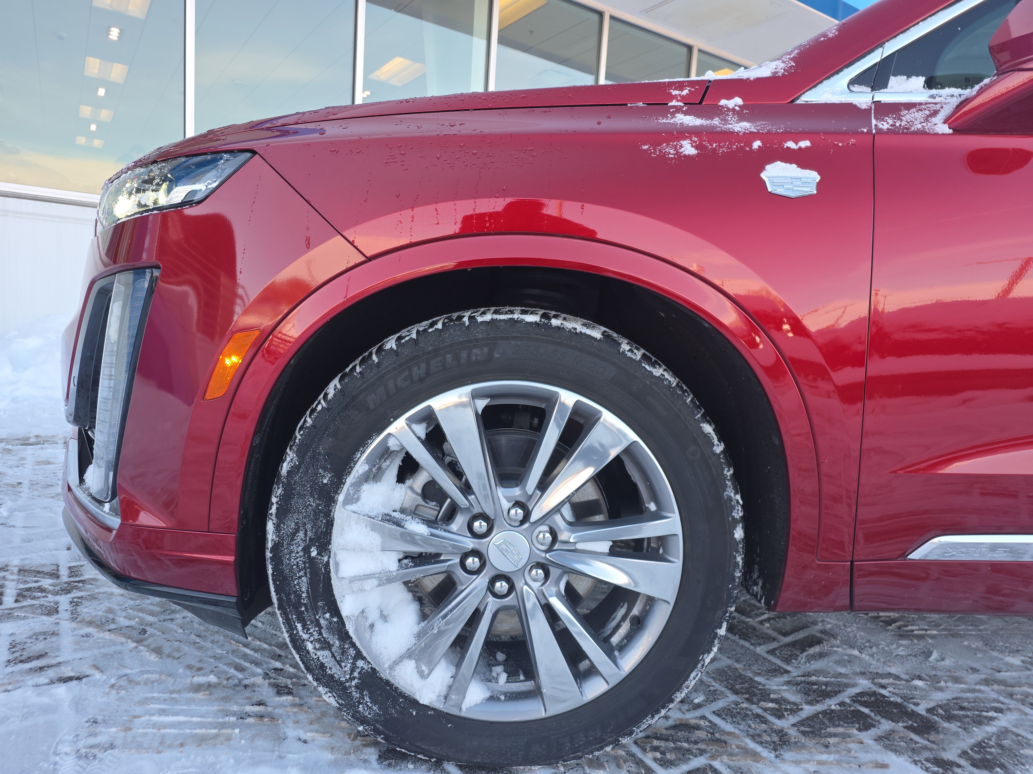 Used 2025 Cadillac XT6 Premium Luxury image 34