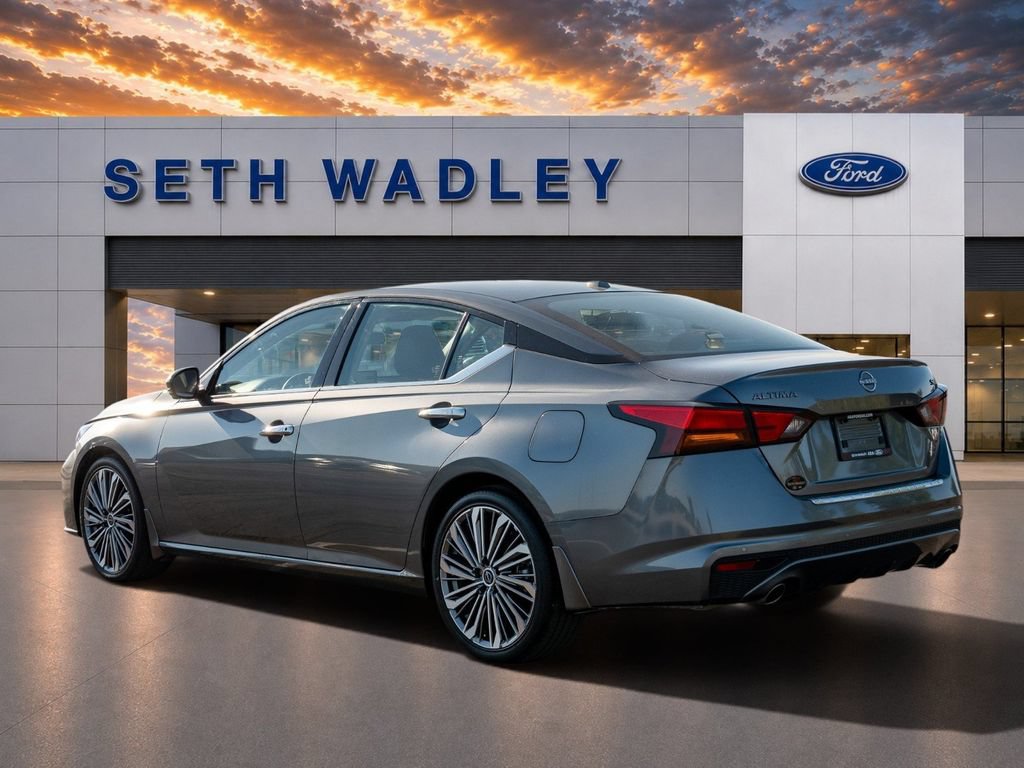 Used 2023 Nissan Altima 2.5 SL FWD image 5