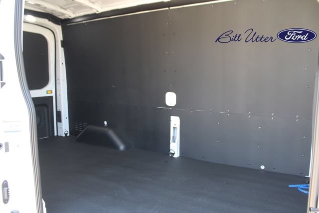 New 2026 Ford Transit 250 148 Medium Roof w/ Load Area Protection Package RWD image 8