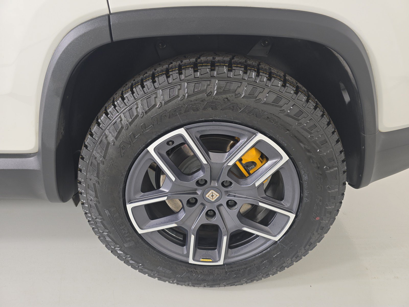 Used 2023 Rivian R1S Adventure AWD/4WD image 10