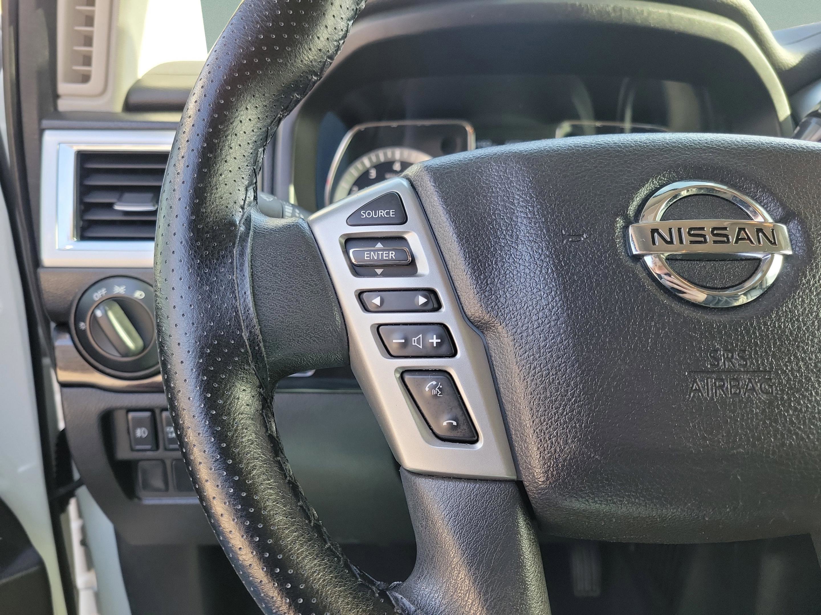 Used 2017 Nissan Titan SV image 20