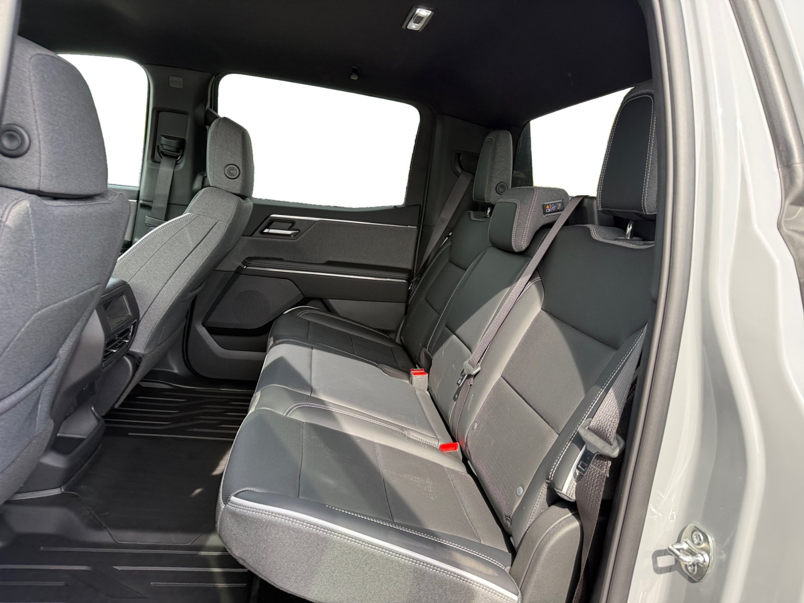 New 2026 GMC Sierra EV Elevation w/ LPO, Elevation Dark Package AWD/4WD image 16